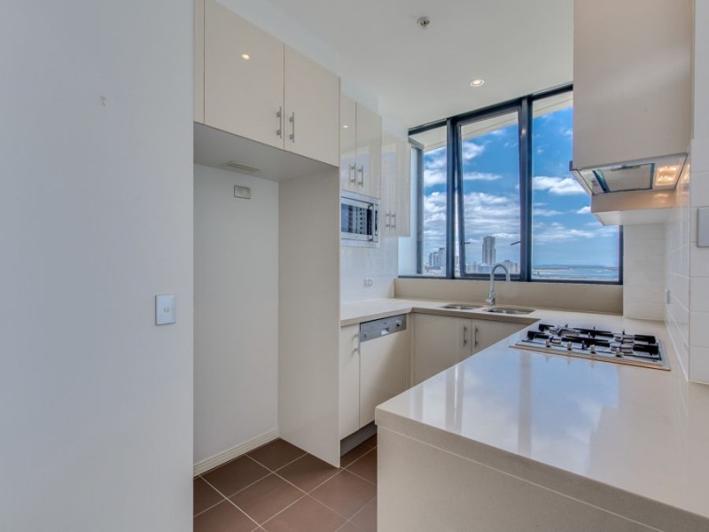 2 Aqua Strteet (Portia), Southport QLD 4215
