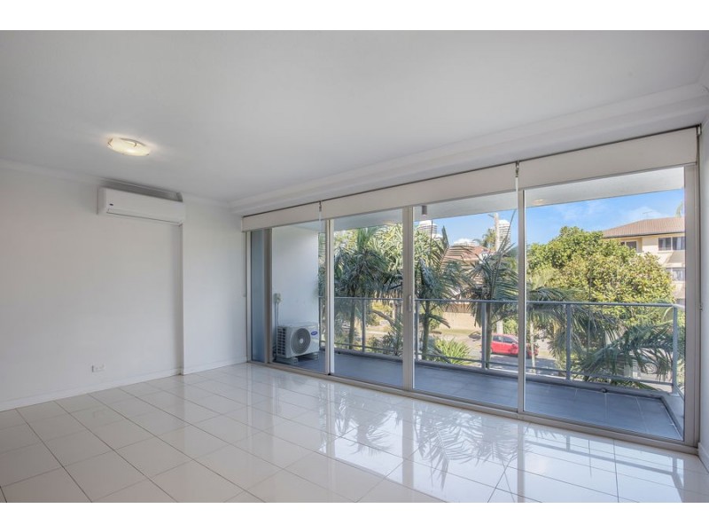 201/33-37 Madang Crescent, Runaway Bay QLD 4216