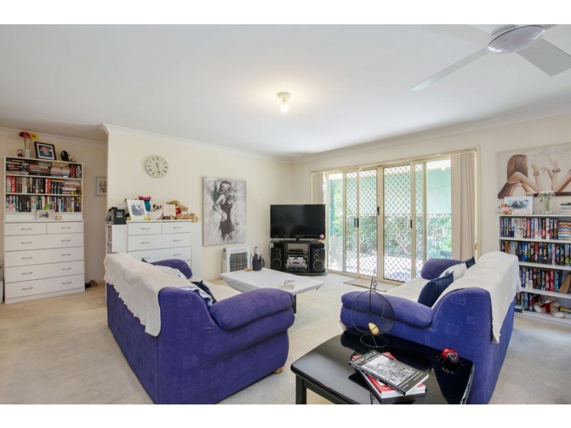 3/2 Brown Street, Labrador QLD 4215