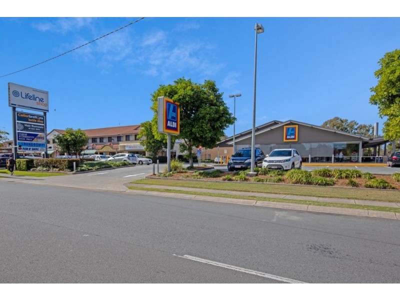 3/2 Brown Street, Labrador QLD 4215