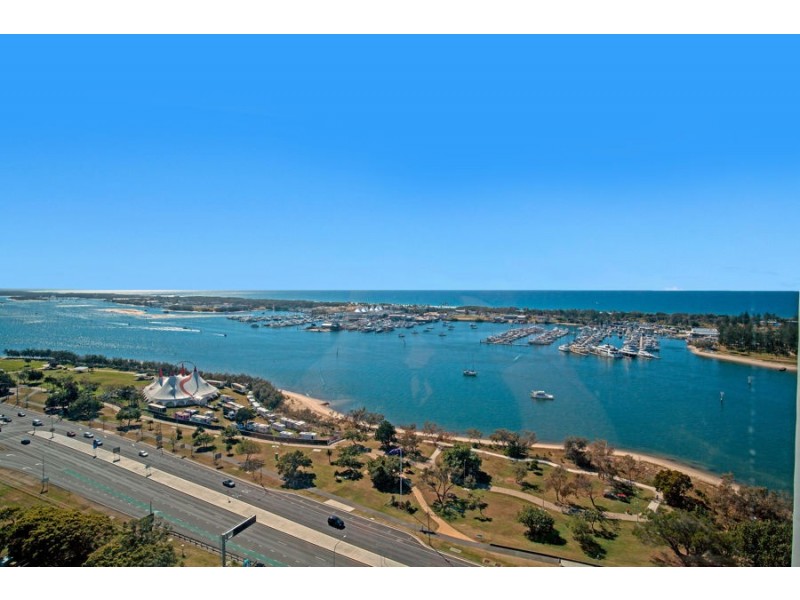 2008/2 Como Crescent, Southport QLD 4215