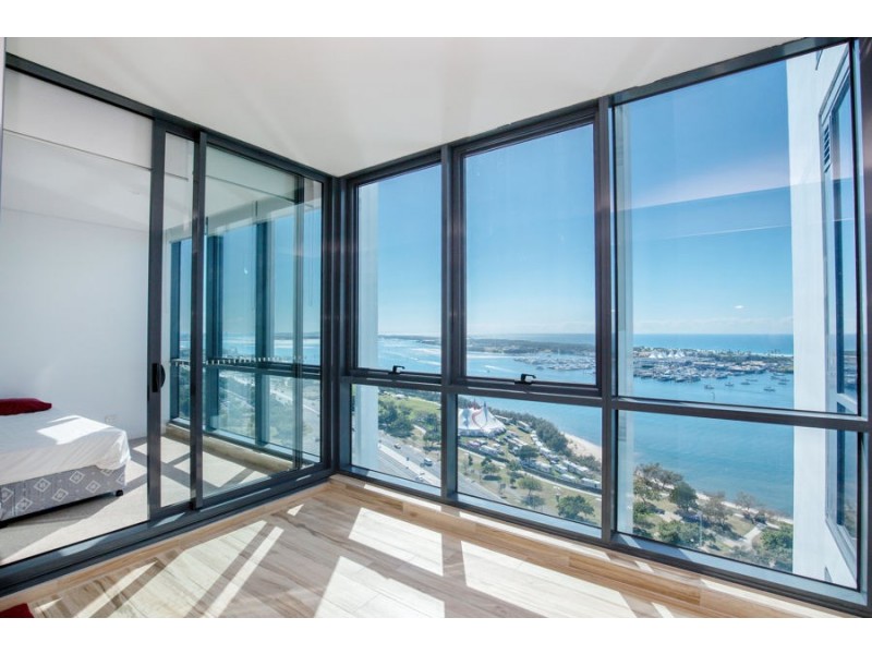 2008/2 Como Crescent, Southport QLD 4215