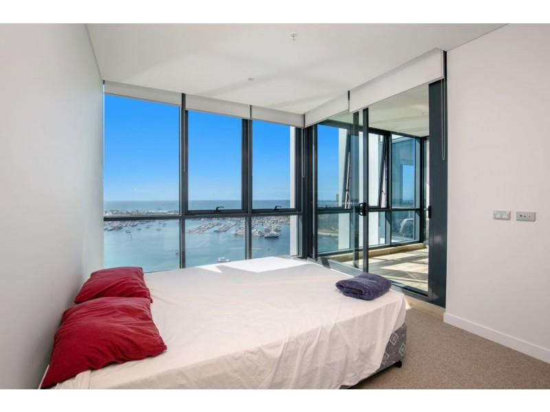 2008/2 Como Crescent, Southport QLD 4215