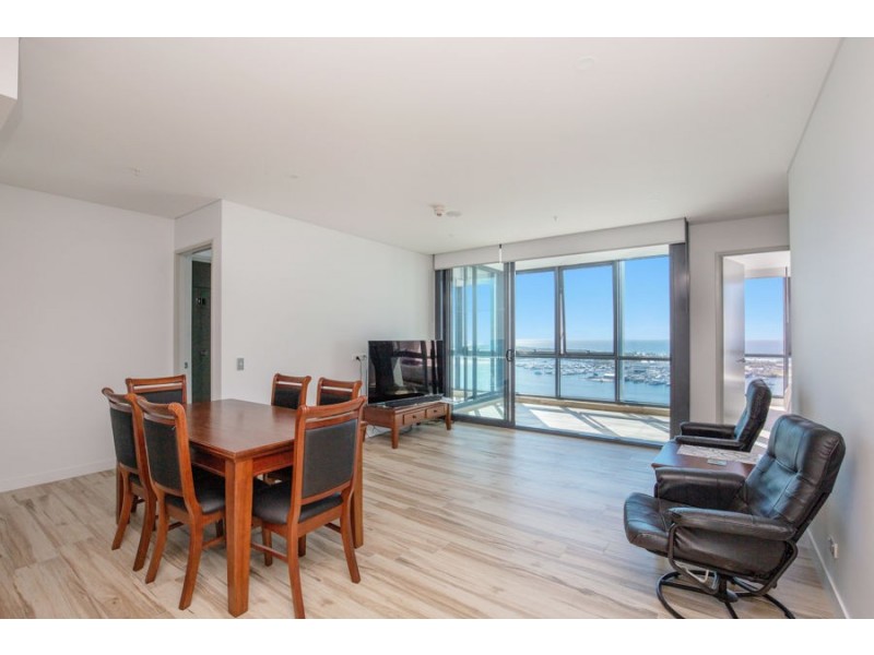 2008/2 Como Crescent, Southport QLD 4215