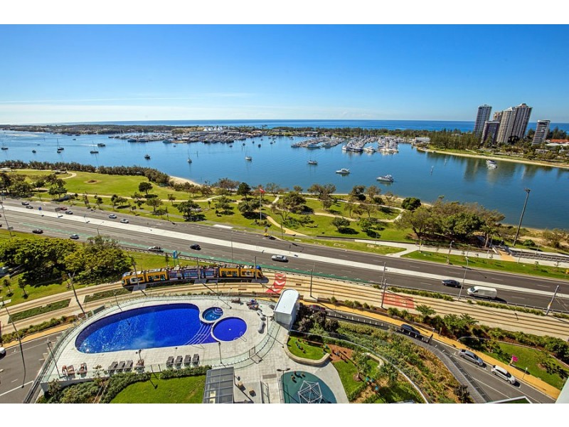 2008/2 Como Crescent, Southport QLD 4215