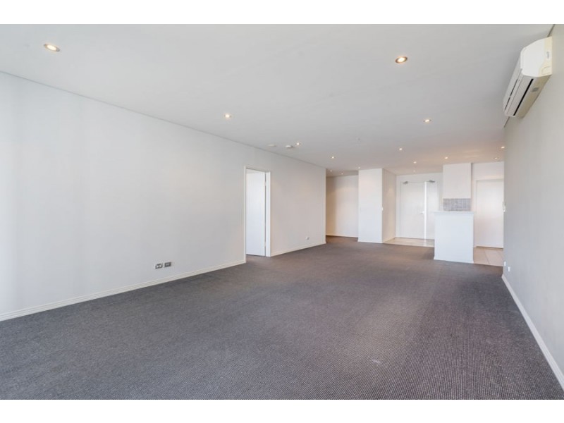 2703/4 Como Crescent, Southport QLD 4215