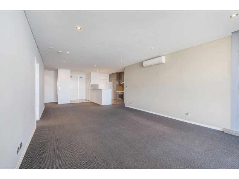 2703/4 Como Crescent, Southport QLD 4215
