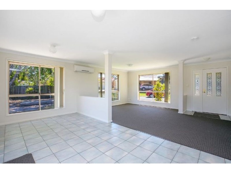 11 County Lane, Merrimac QLD 4226