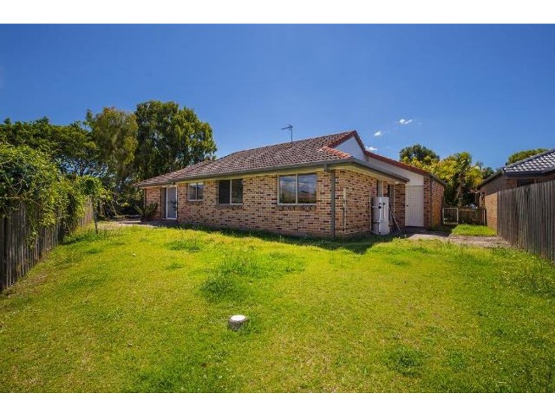 11 County Lane, Merrimac QLD 4226