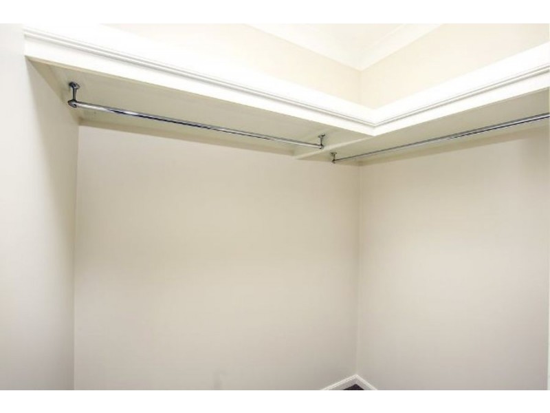 11 County Lane, Merrimac QLD 4226