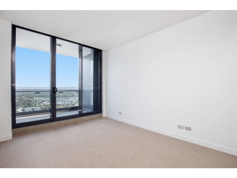 3012/2 Como Crescent, Southport QLD 4215
