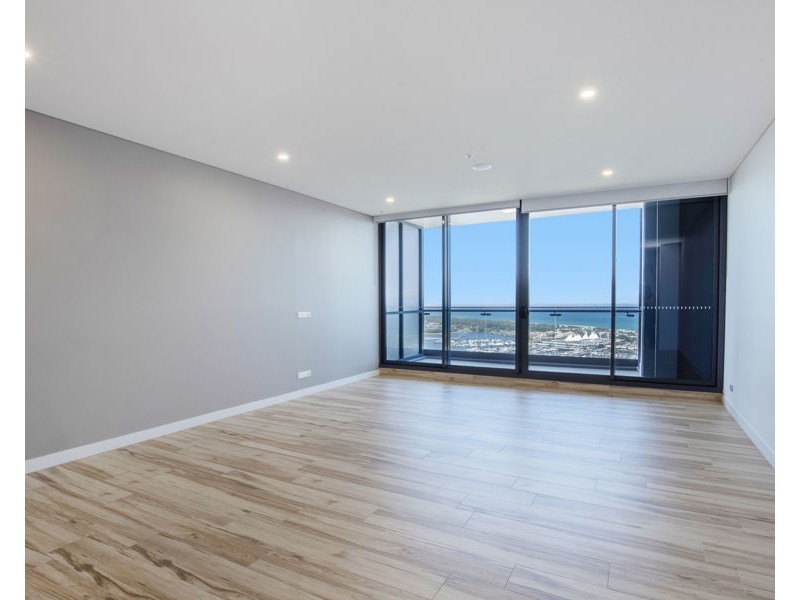 3112/2 Como Crescent, Southport QLD 4215