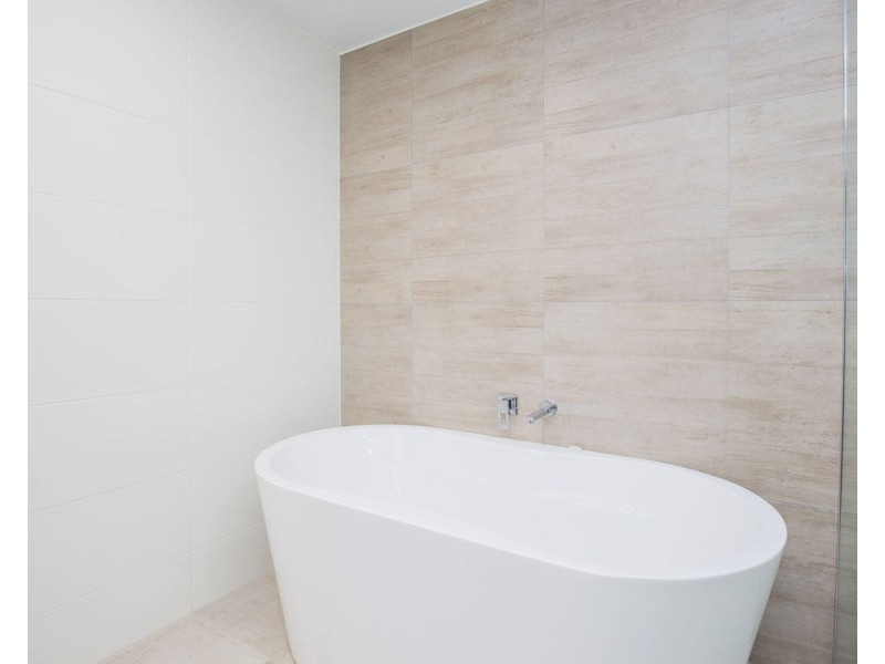 3112/2 Como Crescent, Southport QLD 4215