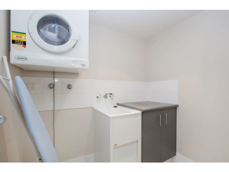 46-48 Lenneberg Street, Southport QLD 4215