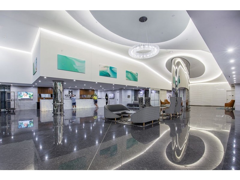 2 Como Crescent, Southport QLD 4215