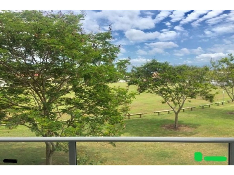 203/17 Bath Street, Labrador QLD 4215
