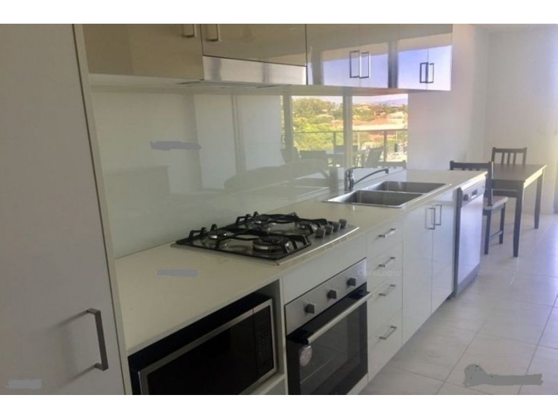203/17 Bath Street, Labrador QLD 4215