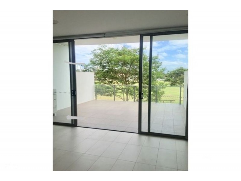 203/17 Bath Street, Labrador QLD 4215