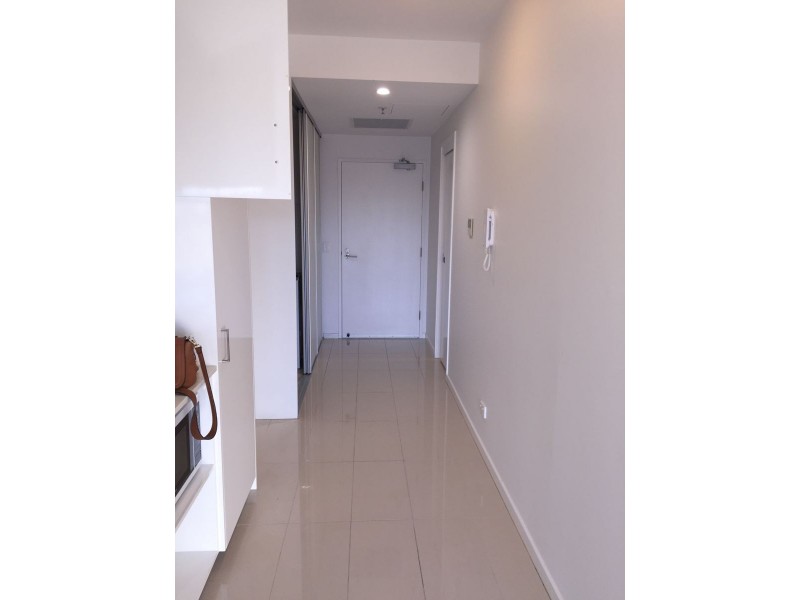 203/17 Bath Street, Labrador QLD 4215