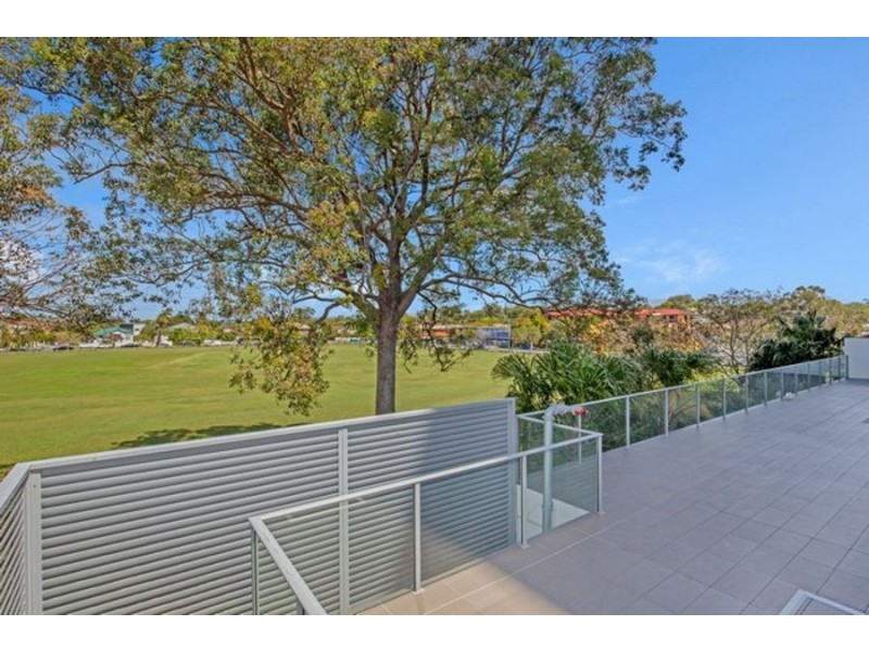 203/17 Bath Street, Labrador QLD 4215
