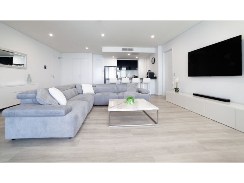 5508/2 Como Crescent, Southport QLD 4215