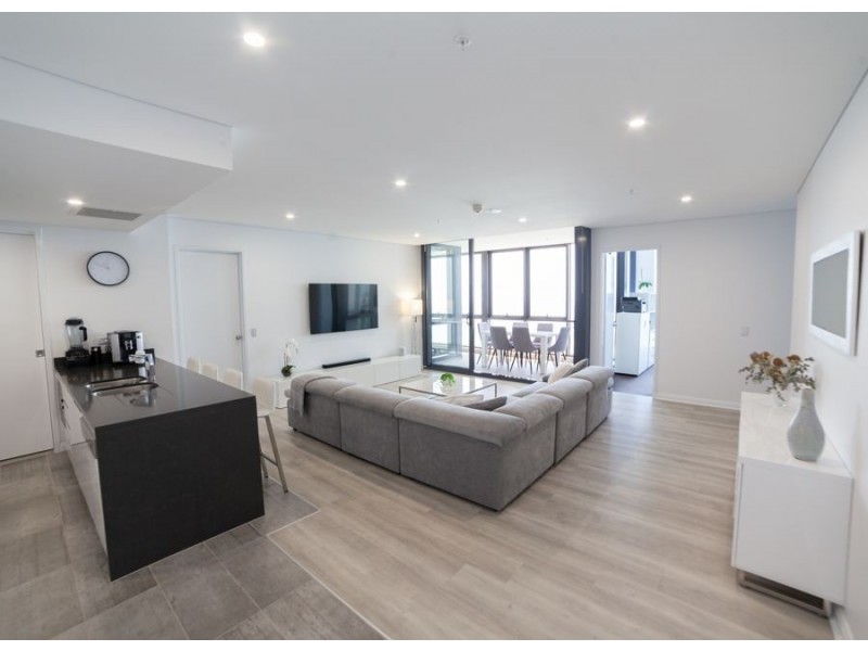 5508/2 Como Crescent, Southport QLD 4215