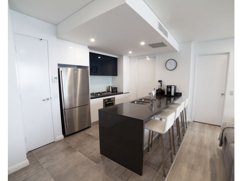 5508/2 Como Crescent, Southport QLD 4215