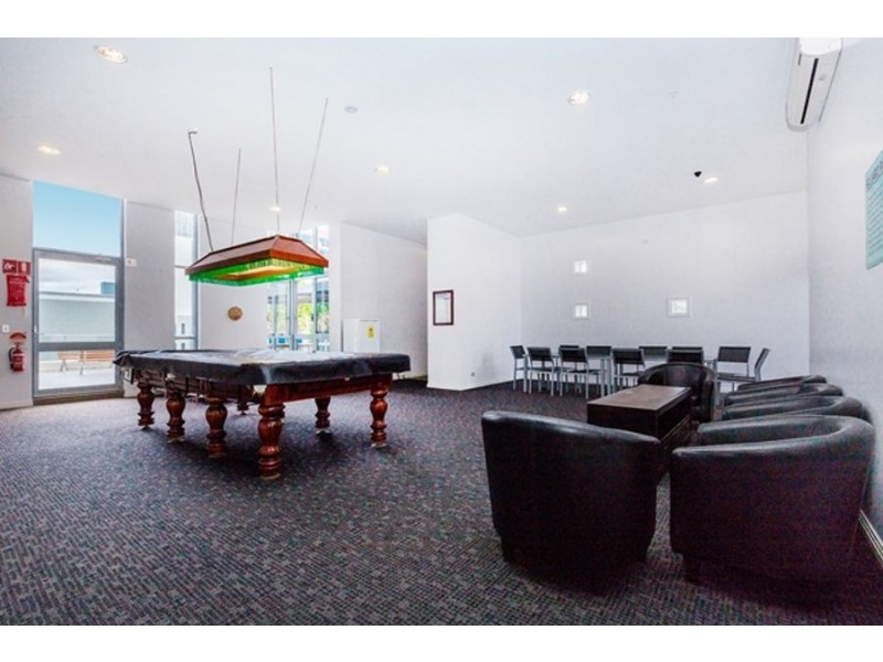 1301/4 Como Crescent, Southport QLD 4215