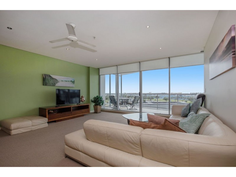 805/1 Como Crescent, Southport QLD 4215