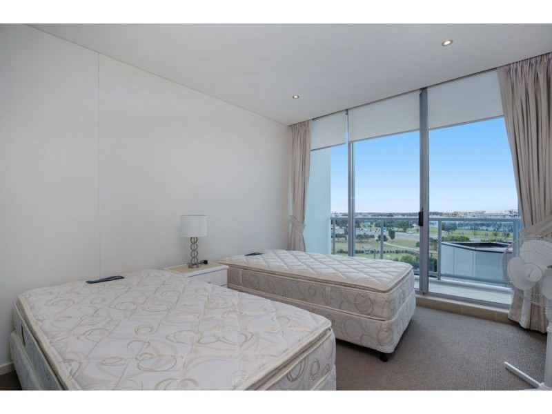 805/1 Como Crescent, Southport QLD 4215