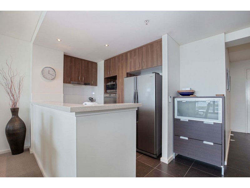 805/1 Como Crescent, Southport QLD 4215