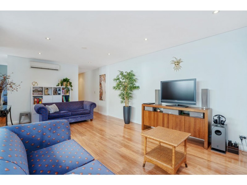 319/1 Aqua Street, Southport QLD 4215