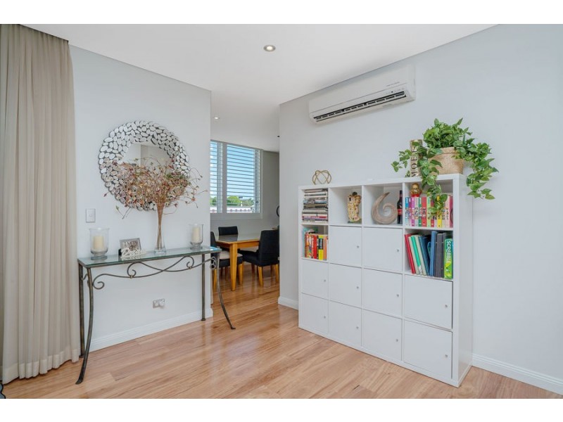 319/1 Aqua Street, Southport QLD 4215