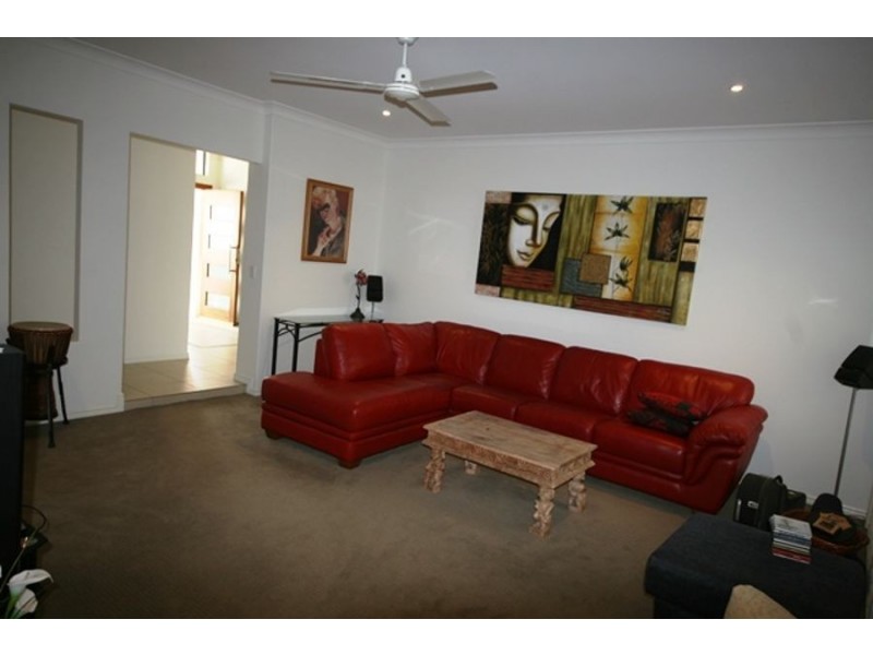 16 Southaven Drive, Helensvale QLD 4212