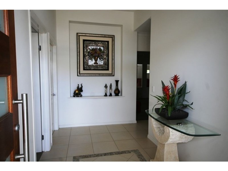 16 Southaven Drive, Helensvale QLD 4212