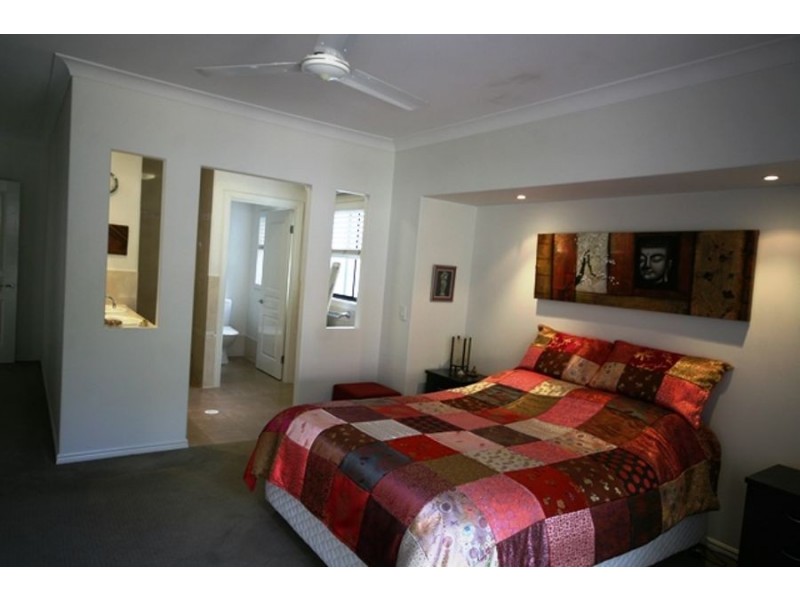 16 Southaven Drive, Helensvale QLD 4212