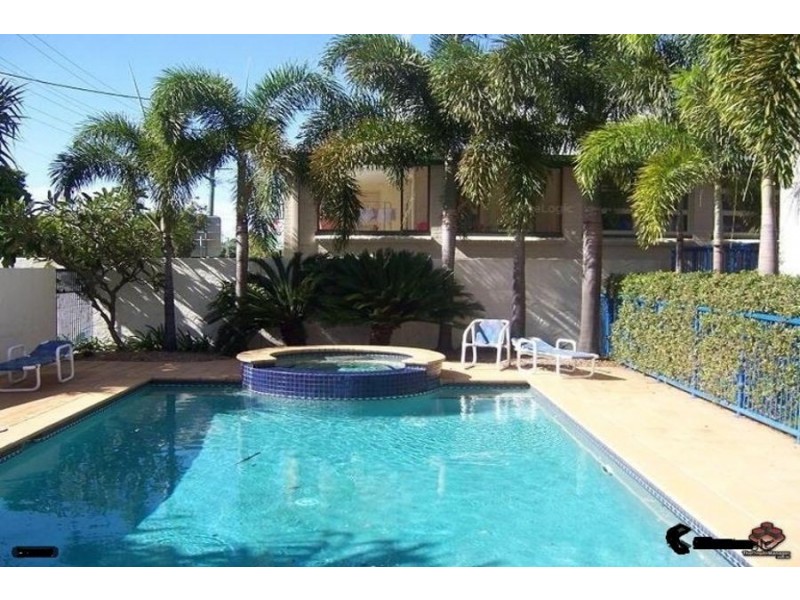 10/3 Norman Street, Southport QLD 4215