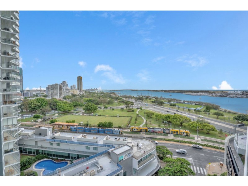 1002/2 Como Crescent, Southport QLD 4215