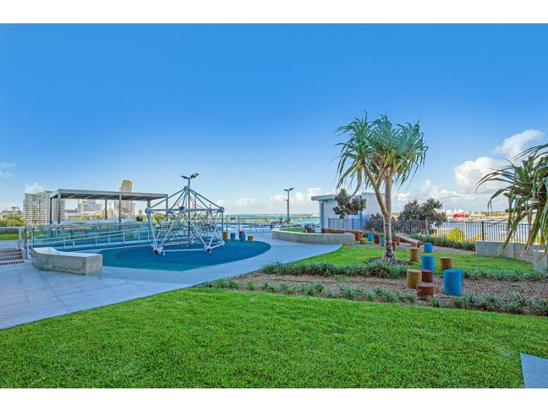 1002/2 Como Crescent, Southport QLD 4215