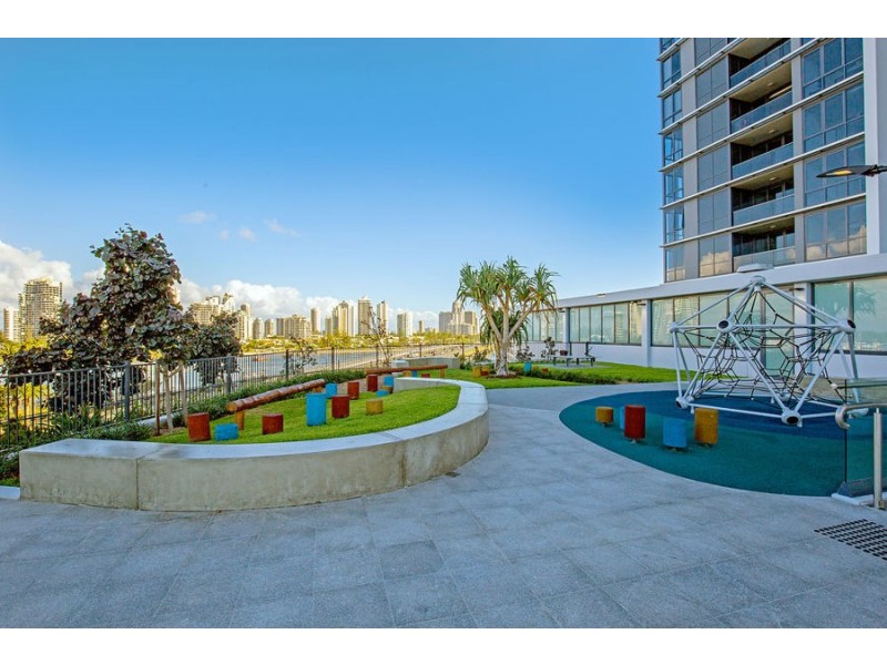 1002/2 Como Crescent, Southport QLD 4215