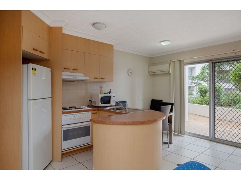 8/106 Marine Parade, Southport QLD 4215
