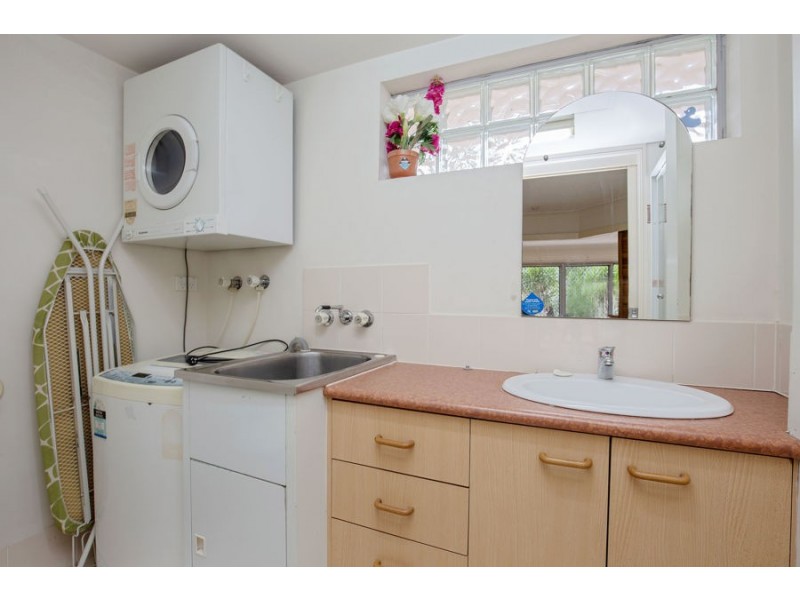 8/106 Marine Parade, Southport QLD 4215