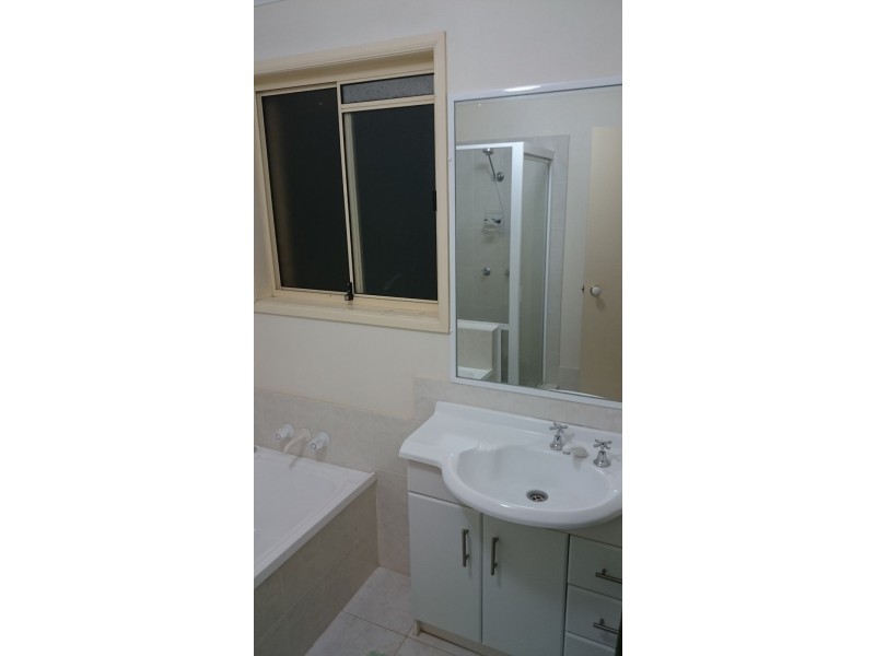 2 Brown Street, Labrador QLD 4215