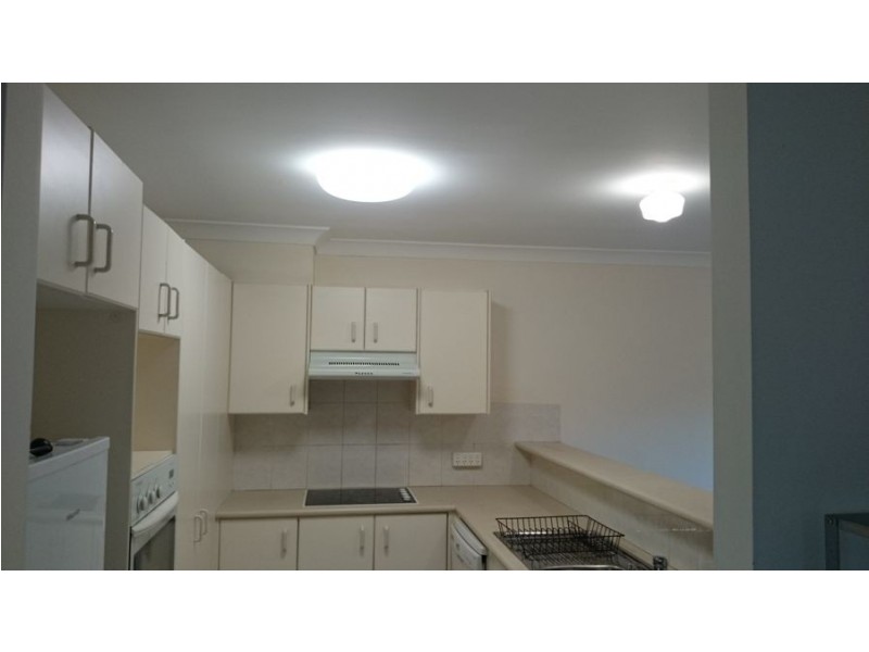 2 Brown Street, Labrador QLD 4215