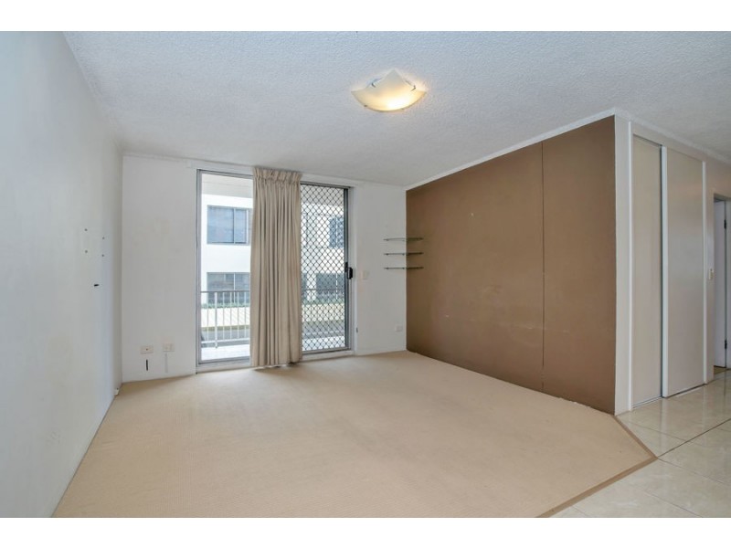 72 Marine Parade, Southport QLD 4215