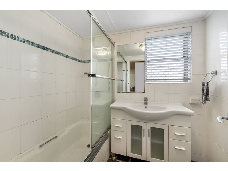 72 Marine Parade, Southport QLD 4215