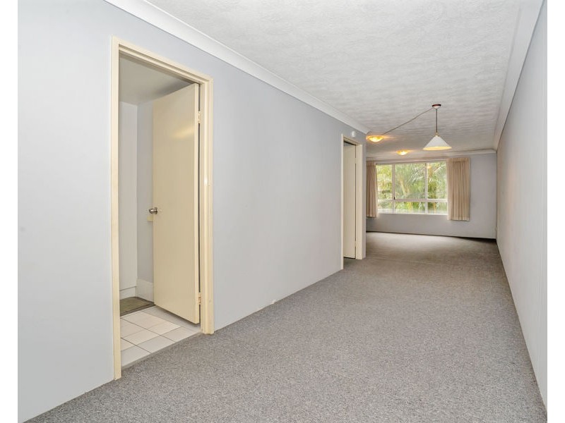 10/30 Marine Parade, Southport QLD 4215