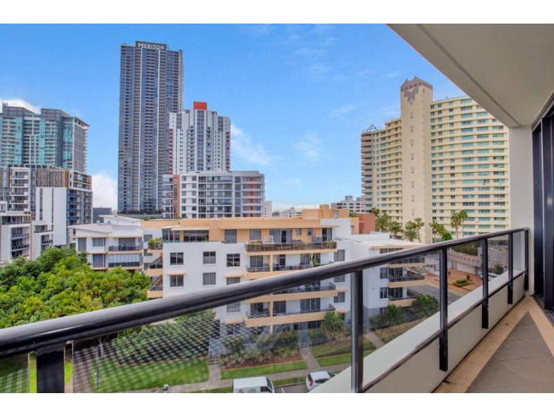 903/2 Aqua Street, Southport QLD 4215