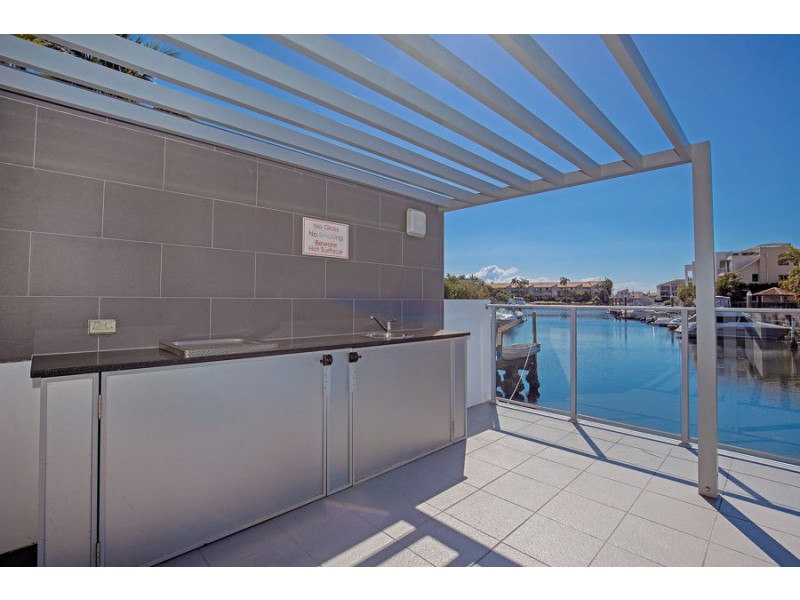 201/33-37 Madang Crescent, Runaway Bay QLD 4216