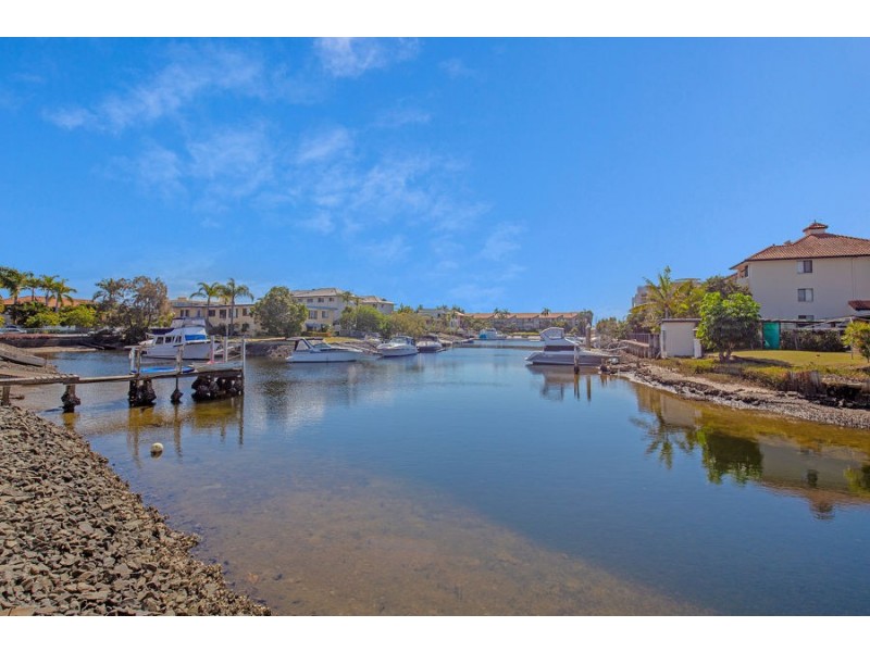 201/33-37 Madang Crescent, Runaway Bay QLD 4216